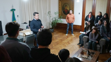 El Intendente recibió la visita de un grupo de alumnos del Instituto Divino Maestro
