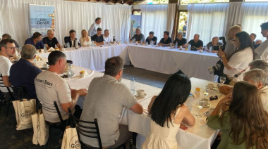 Ante el núcleo duro kicillofista, Magario volvió a impulsar la re-reelección de los intendentes