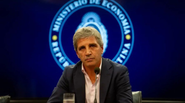Denunciaron penalmente a Caputo por la medición de la inflación y el conflicto en el Indec