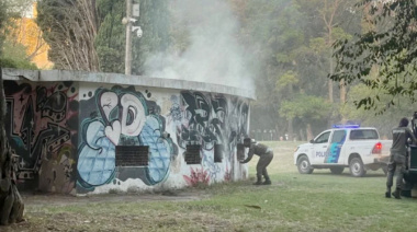 Incendiaron un sector del anfiteatro del Parque Lillo