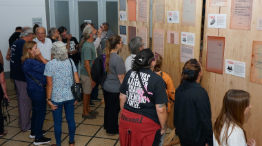 Se presentó en el hall municipal la muestra “Vidas Espiadas”, camino a los 50 años del golpe de Estado