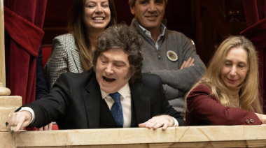 Milei contra la prensa: llamó “corruptos” a periodistas en medio del escándalo por Adorni