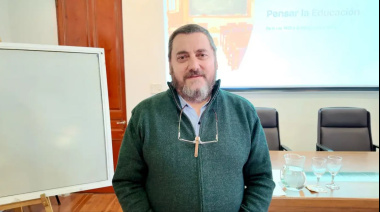 Educación e inteligencia artificial: un recorrido desde la Ley 1420 hasta la actualidad