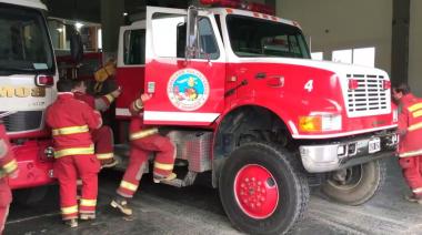 Sirenazo nacional: bomberos voluntarios de todo el país protestan contra los recortes presupuestarios