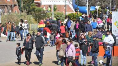 Aumentó la cantidad de turistas, pero bajó el gasto: el balance de un fin de semana largo gasolero