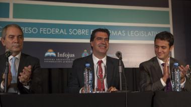 Alak y Capitanich llegan a Necochea para debatir el presente y futuro del peronismo