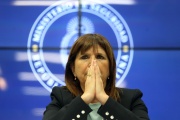 Bullrich presenta el proyecto de la Ley Antibarras para endurecer las penas