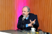 "Milei está yendo, desesperado, a Estados Unidos porque le explota la economía"