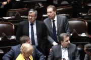 Diputados | La oposición aprobó la ley que limita el uso de los DNU y el oficialismo advierte que la ofensiva es “desestabilizante”