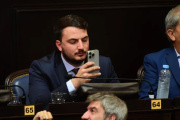 Agustín Romo, el diputado libertario que no habla en la Legislatura y sólo insulta en redes