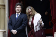 En el gobierno dicen que Milei teme que también caiga Karina si lo echa a Adorni