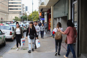 Las ventas minoristas siguen cayendo y las pymes postergan sus proyectos de inversión