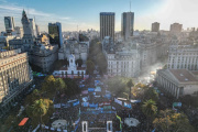 Con Plaza de Mayo llena, la universidad volvió a exigirle a Milei la aplicación de la ley de financiamiento