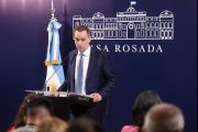 La crisis de Adorni impacta en la imagen de Milei y ya la comparan con la “foto de Olivos”