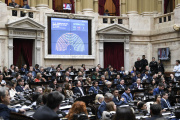 Mientras le quita la Zona Fría a los bonaerenses, el Gobierno perdonó una deuda brutal a Edenor y Edesur