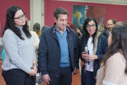 El intendente recorrió los proyectos de una participativa etapa municipal de Decisión Niñez