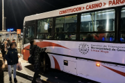 Un colectivo se subió a la vereda, atropelló a varias personas y mató a una joven de 18 años