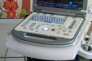 El Club de Leones concretó la donación de un nuevo monitor para el ecógrafo de Pediatría y Neonatología