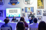 Charla sobre la inserción de la ultraderecha y cómo se utiliza la venta del odio