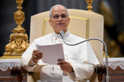 El papa León XIV pasó una noche tranquila tras ser operado de cáncer de pulmón: cómo sigue su recuperación