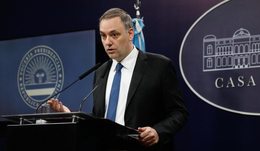 “No tengo nada que esconder”: reapareció Manuel Adorni y negó todas las acusaciones