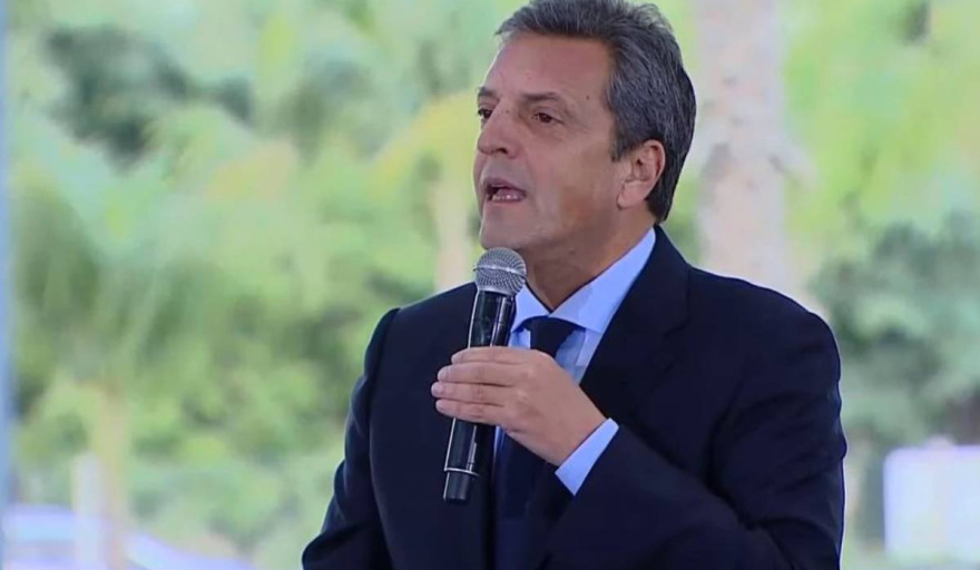 Sergio Massa les dijo a los intendentes que quiere ser candidato y ya mueve su armado rumbo a 2027