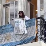 Cristina Fernández se sumó a la marcha por las universidades públicas con un buzo de la UNLP